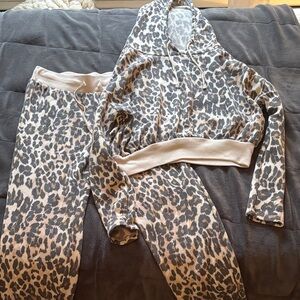 BP Women’s Cheetah Print Set Size Small